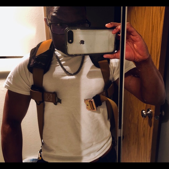 Meet your Posher, Chris - Picture 2 of 3